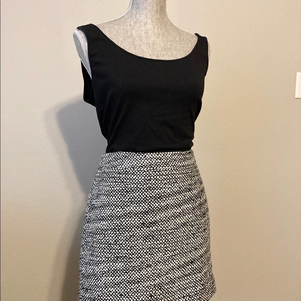 Black and White Fall Mini